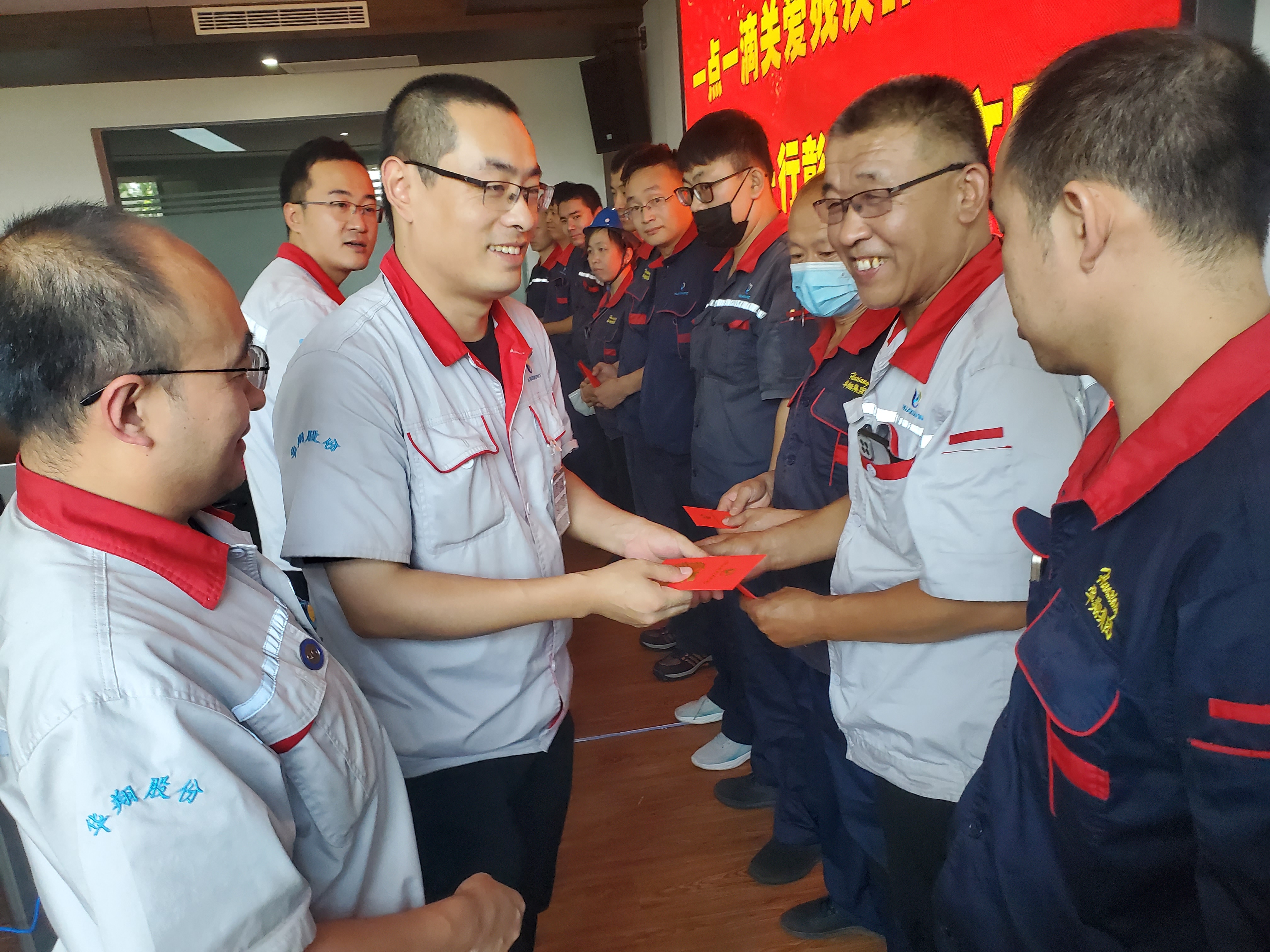 “扶殘助殘有你有我”，華翔很暖心！